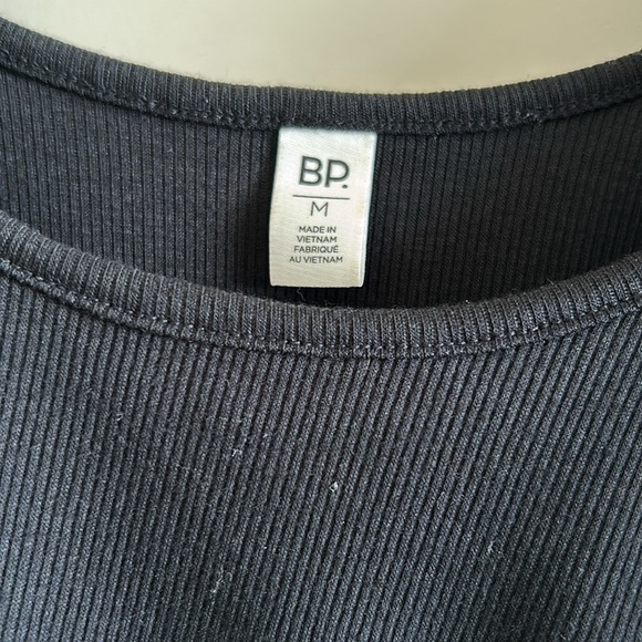 Top - Picture 2 of 3